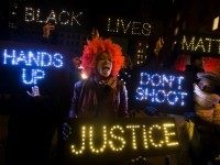 AP Photo/John Minchillo