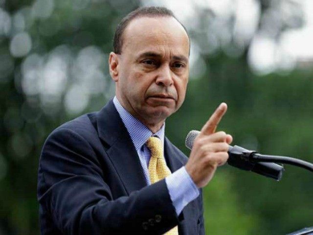 Rep. Gutiérrez Introduces Bill to Open ObamaCare to Illegal Immigrants