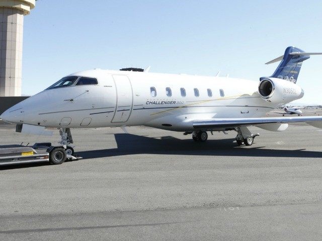 private-jet-AP-640x480.jpg