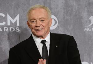Jerry Jones donates $10.65M to University of Arkansas
