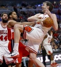 Pau Gasol, Garrett Temple