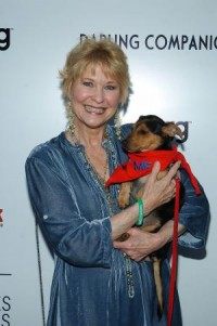 Dee Wallace to play Bobbie and Luke Spencer's sister on 'General Hospital'
