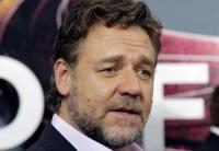 Russell Crowe says Michael Jackson used to prank call him
