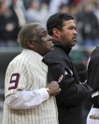 President Obama makes statement on Minnie Miñoso's death