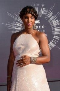 Kelly Rowland details 70-pound post-baby weight loss