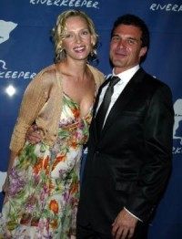 Uma Thurman, ex-boyfriend Andre Balazs cozy up in St. Barts