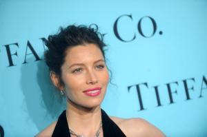 Jessica Biel shows off baby bump at the beach