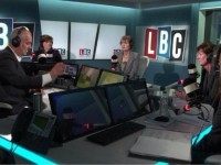 276C028600000578-0-image-a-3_1428652658673