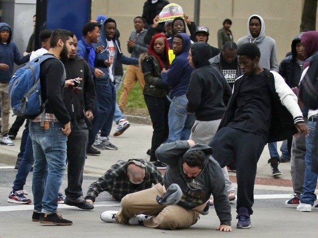 baltimore-riot-attacking-bystanders-AP-640x480.jpg
