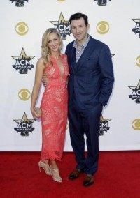 Tony Romo makes Deflategate joke at ACM awards