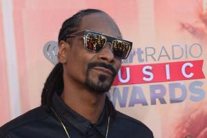 Snoop Dogg invests in pot delivery start-up 'Eaze'