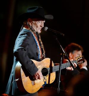 Willie Nelson and Method Man create music playlist in honor of 4/20