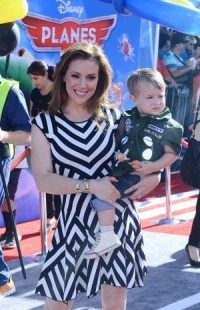 Airport confiscates Alyssa Milano's breast milk, actress lashes out on Twitter
