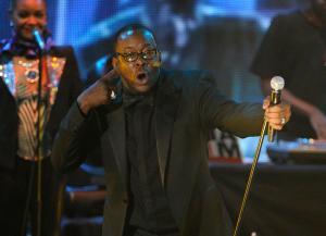 Bobby Brown acknowledges Bobbi Kristina tragedy during first concert since daughter's hospitalization
