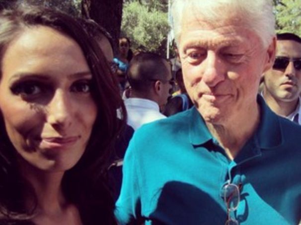 Bill-Clinton-Selfie-Now-With-More-Cleavage