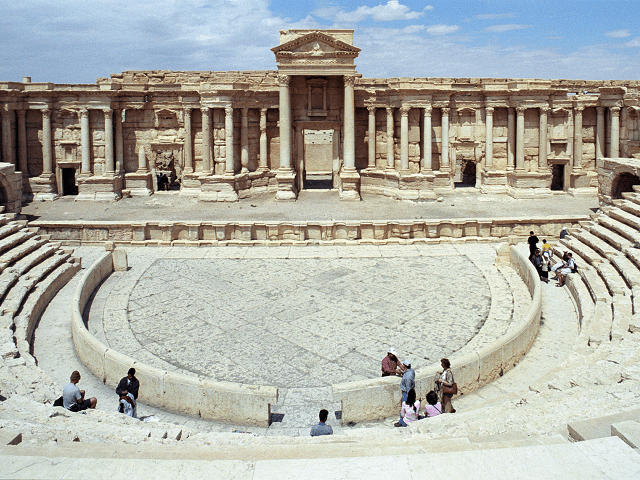 ampitheatre palmyra wikimedia