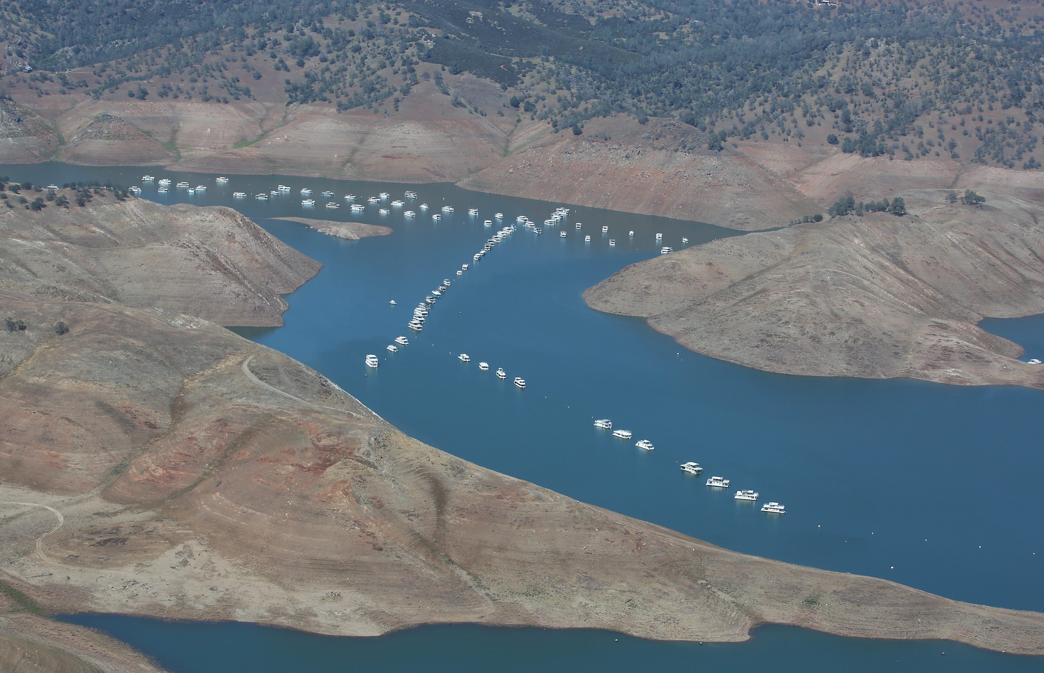 watch-aerial-footage-california-s-depleted-reservoirs-breitbart