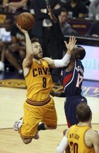 Matthew Dellavedova, Dennis Schroder