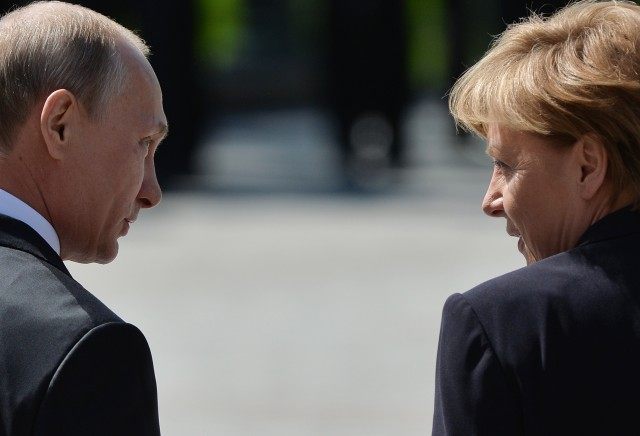 Vladimir Putin, Angela Merkel