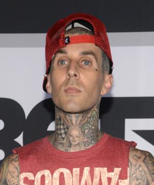 Travis Barker dating model Arianny Celeste