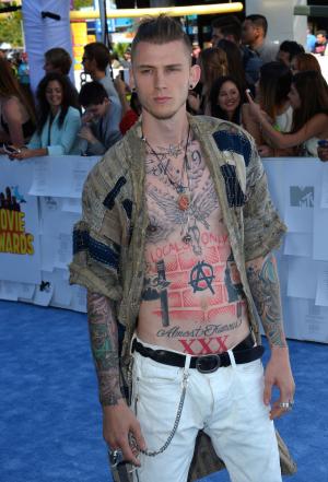 Machine Gun Kelly addresses Amber Rose dating rumors
