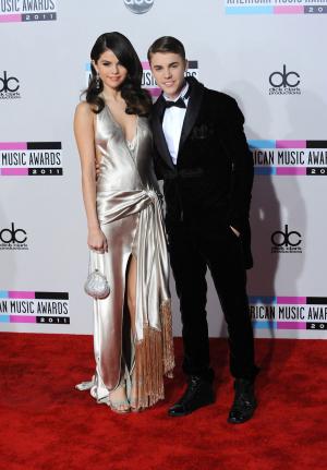 Justin Bieber and Selena Gomez seen hanging out in snapchat video