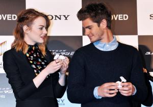 Emma Stone praises Andrew Garfield, says he's 'poetic'