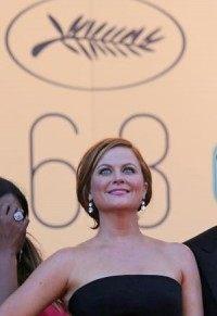 Amy Poehler's 'Yes Please' to sell on hot-pink vinyl