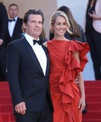 Josh Brolin, fiancée Kathryn Boyd walk red carpet at Cannes