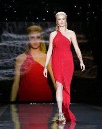 Ireland Baldwin leaves rehab, dyes her hair brown