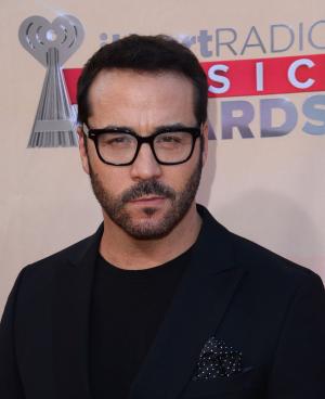 Jeremy Piven to remain in character as his 'Entourage' persona Ari Gold during press tour