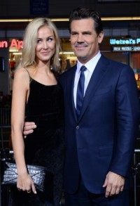 Josh Brolin engaged to former assistant Kathryn Boyd