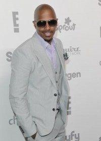 Nick Cannon begins 24-hour solo dance-a-thon for Red Nose Day