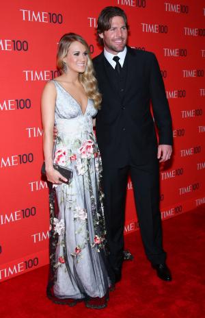 Carrie Underwood shares post-baby vacation selfie