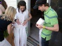 Toilet paper wedding dress (Janet Lackey / Flickr / CC)