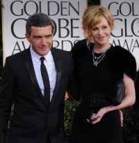 Melanie Griffith, ex Antonio Banderas reunite for daughter's graduation