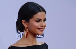 Selena Gomez nails Taylor Swift impression for iHeartRadio
