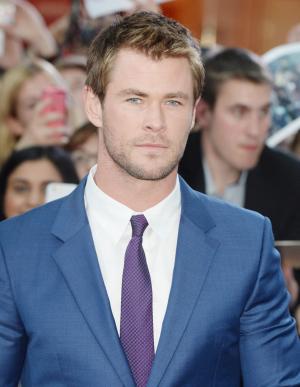 Chris Hemsworth to play receptionist in female-centric 'Ghostbusters' sequel