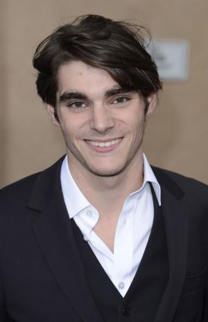 'Breaking Bad' actor RJ Mitte makes catwalk debut at Men's Fashion Week