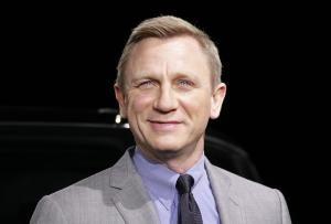 Daniel Craig stars in new 'Spectre' trailer