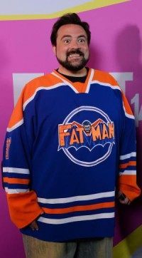 Kevin Smith shows off 85-pound weight loss