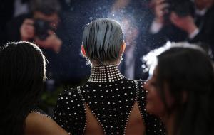 Miley Cyrus considers her gender, sexuality 'fluid'