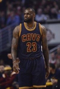 See 10 awkward celebrity wardrobe malfunctions