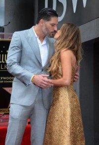 Sofia Vergara posts anniversary kiss with Joe Managaniello