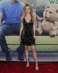 Bella Thorne talks 'amazing' boyfriend Gregg Sulkin