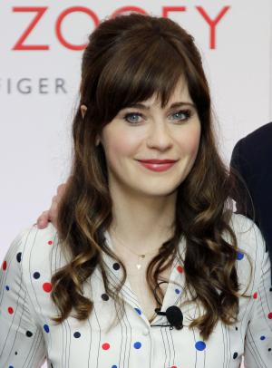 Zooey Deschanel sells previous home above asking price