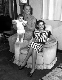 Kirk Douglas, Joel Douglas, Diana Douglas