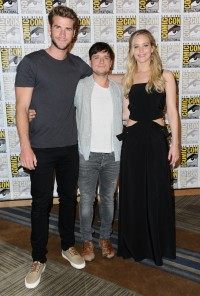 Liam Hemsworth, Josh Hutcherson, Jennifer Lawrence