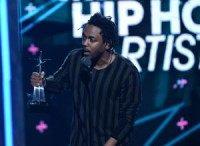 Kendrick Lamar soars above all in 'Alright' video