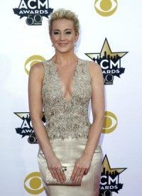 Kellie Pickler to co-host 'Knock Knock Live' with Ryan Seacrest